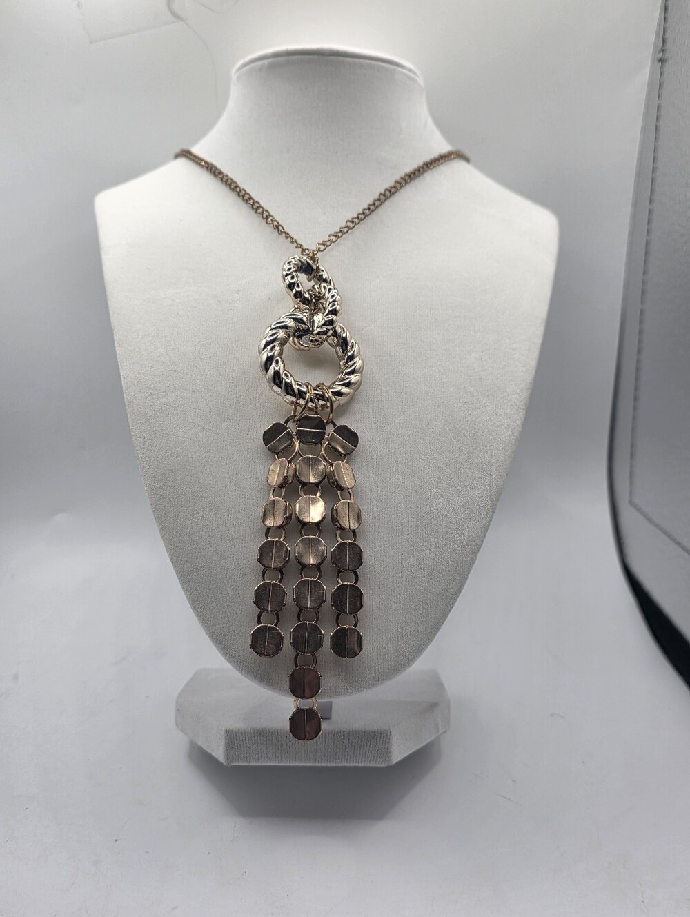 Vintage Long 30" Gold Tone Twisted Door Knocker Pendant Necklace Disk Fringe